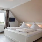 Straendhus 3*