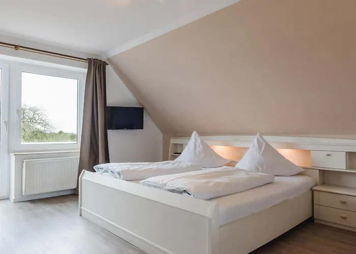 Straendhus 3*